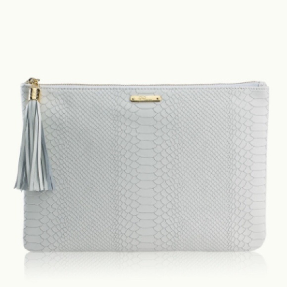 Gigi NY All in One clutch